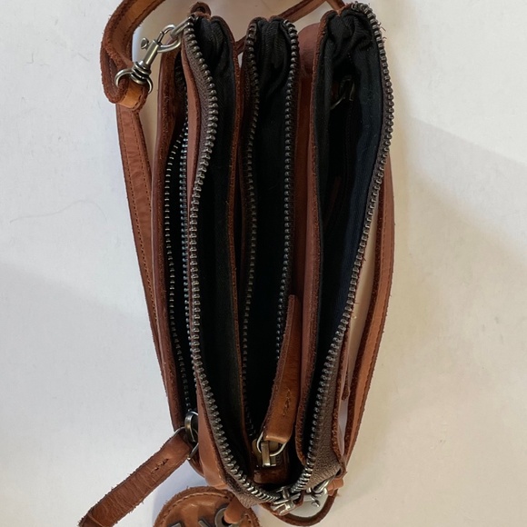 Harbour 2nd Leather Crossbody Bag - Picture 8 of 10